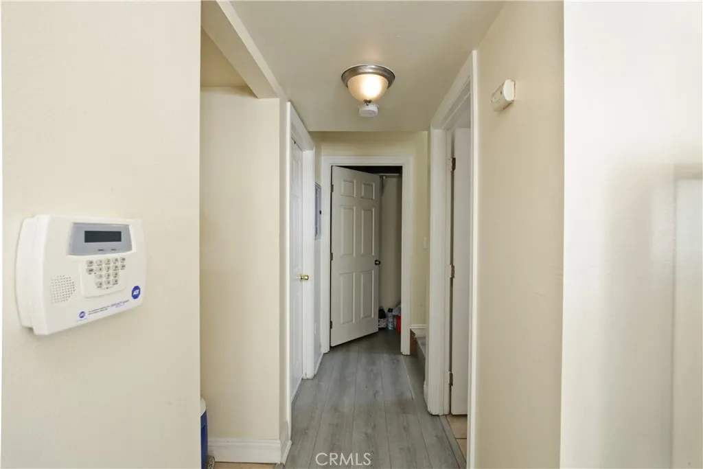 8718 Menlo Ave, Los Angeles, California 90044 home-pic-27